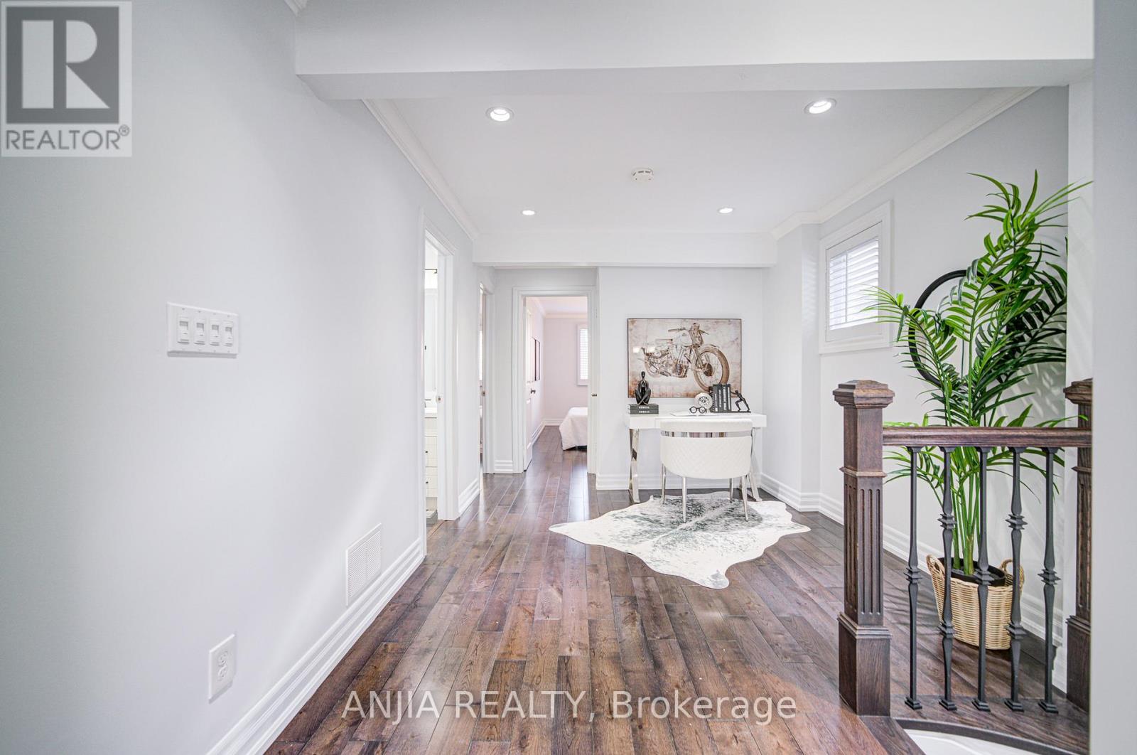 92 Baywood Court, Markham (Royal Orchard), Ontario  L3T 5W3 - Photo 23 - N12521704