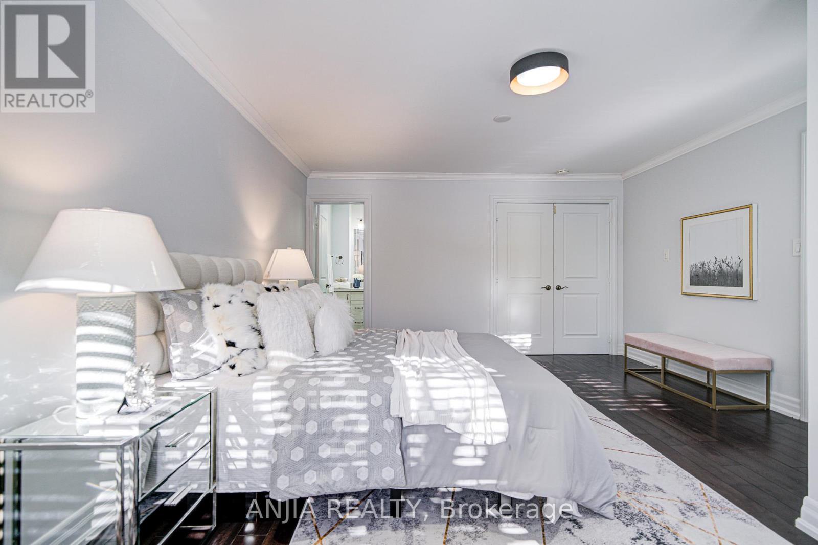 92 Baywood Court, Markham (Royal Orchard), Ontario  L3T 5W3 - Photo 25 - N12521704