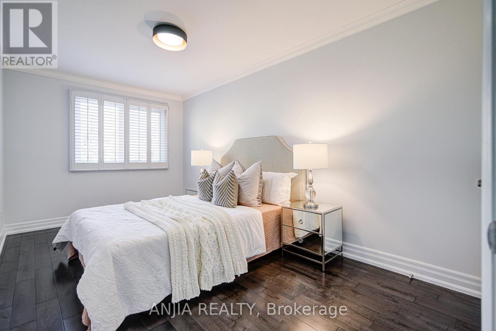 92 Baywood Court, Markham (Royal Orchard), Ontario  L3T 5W3 - Photo 31 - N12521704