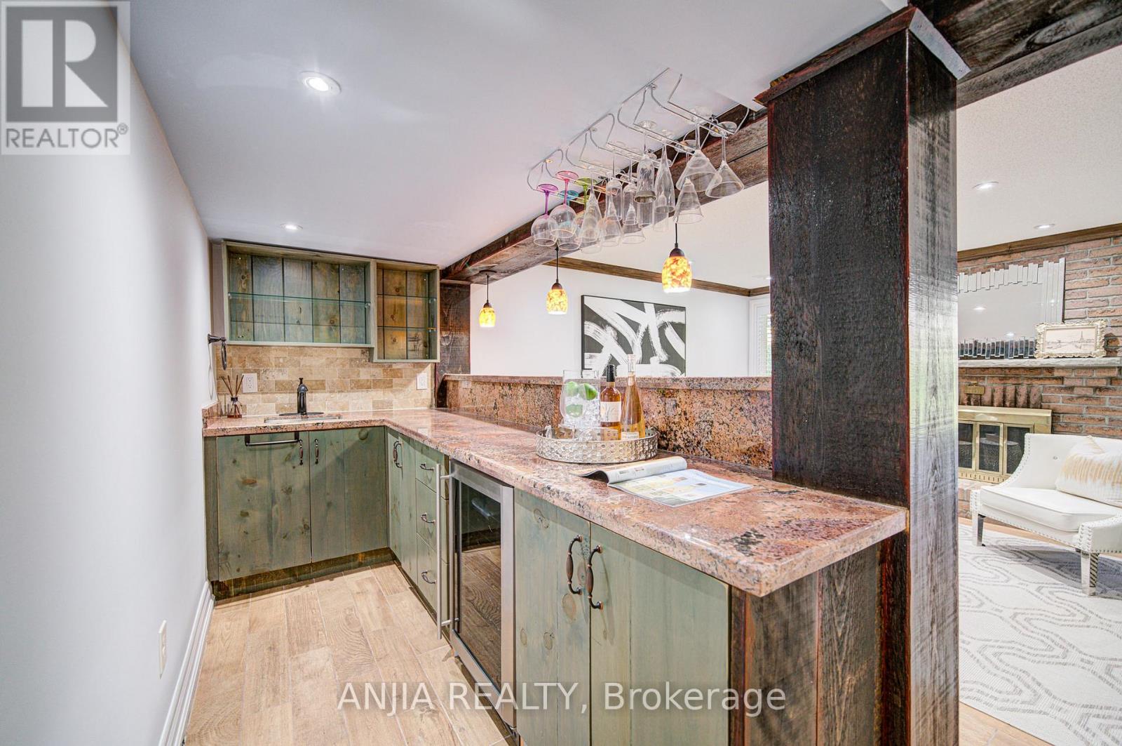 92 Baywood Court, Markham (Royal Orchard), Ontario  L3T 5W3 - Photo 39 - N12521704