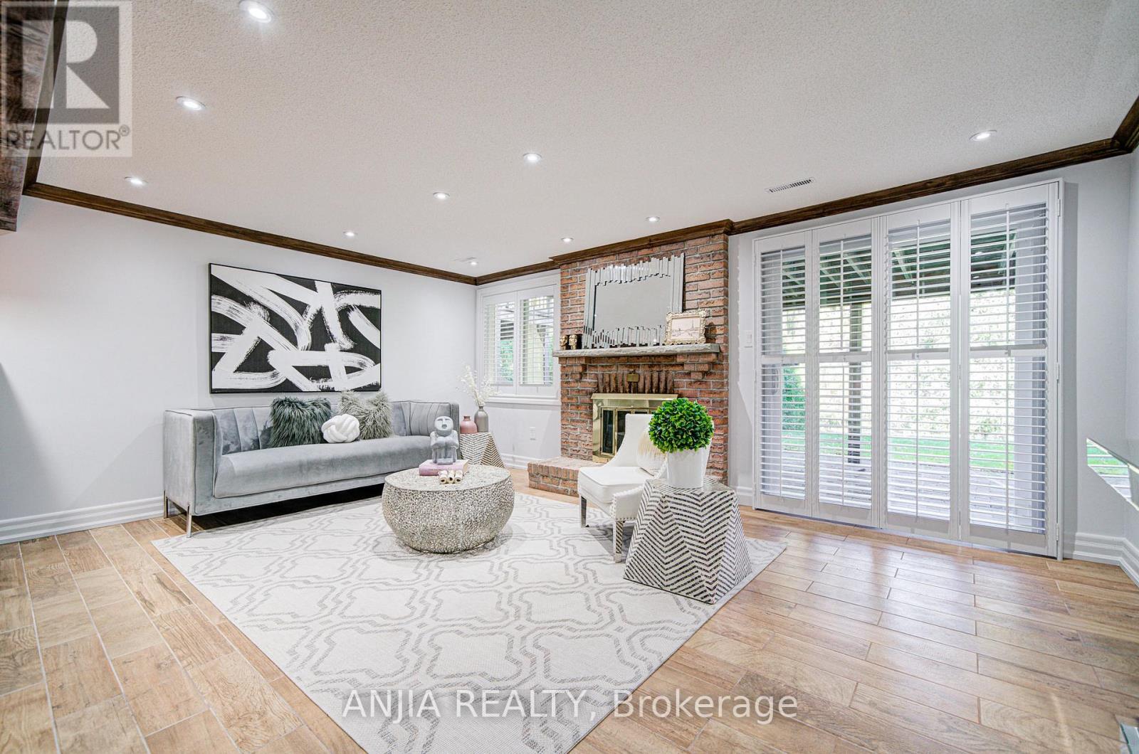 92 Baywood Court, Markham (Royal Orchard), Ontario  L3T 5W3 - Photo 40 - N12521704