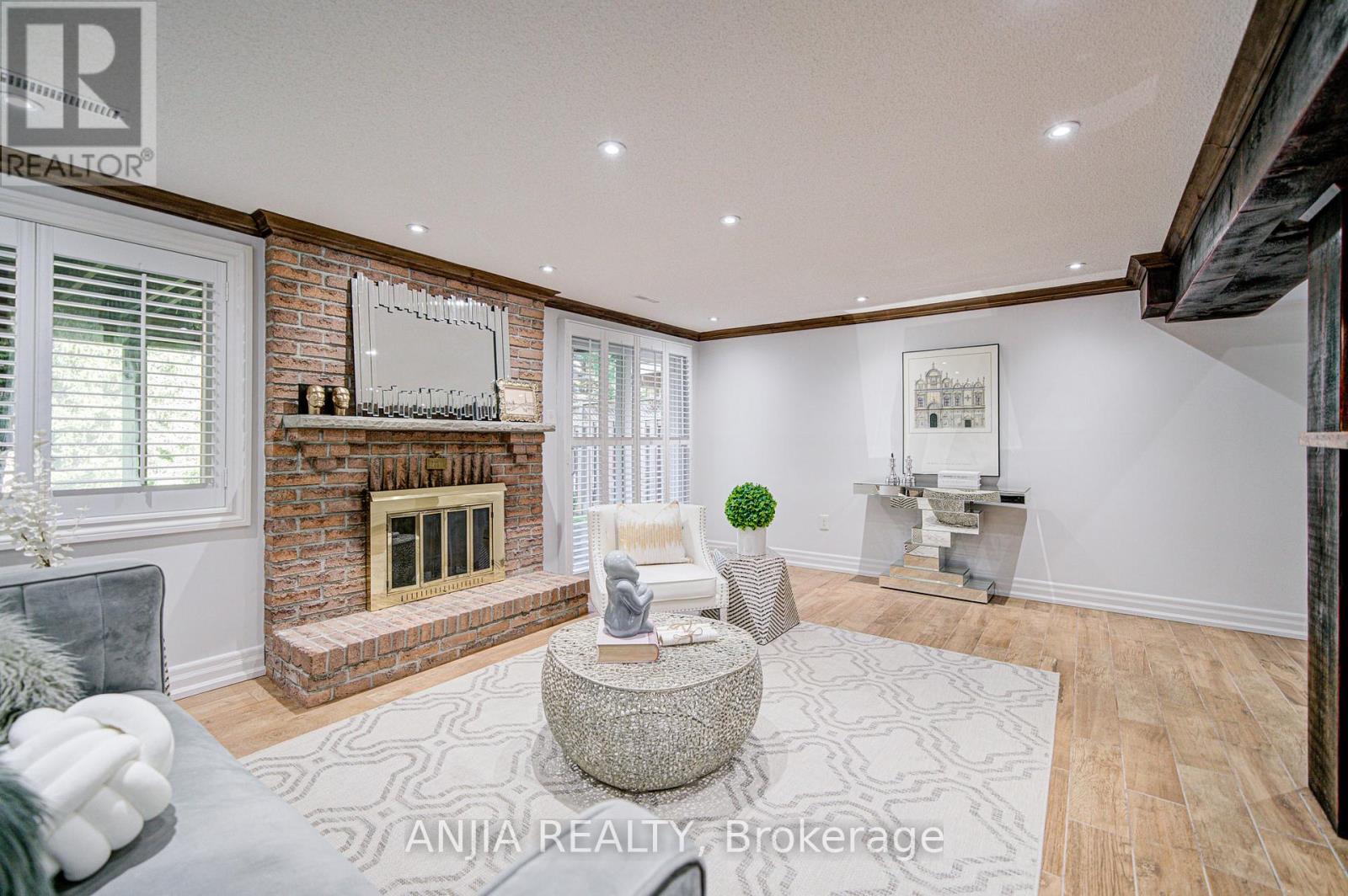 92 Baywood Court, Markham (Royal Orchard), Ontario  L3T 5W3 - Photo 41 - N12521704