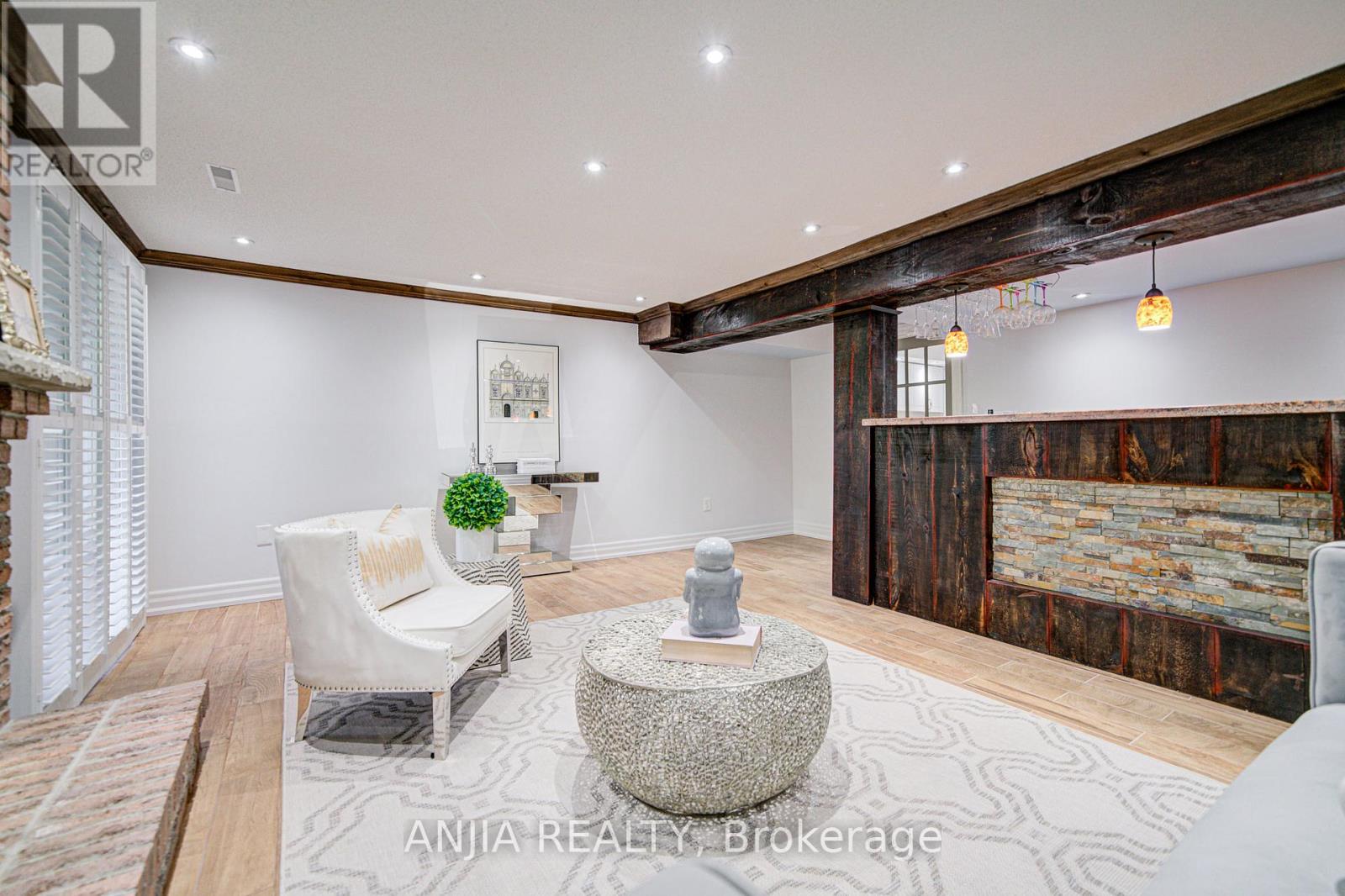 92 Baywood Court, Markham (Royal Orchard), Ontario  L3T 5W3 - Photo 43 - N12521704