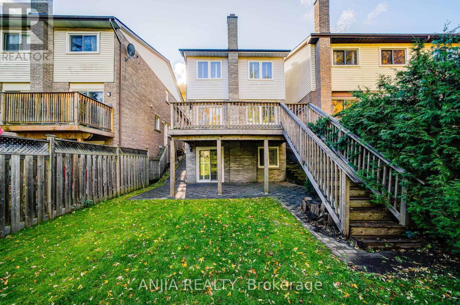 92 Baywood Court, Markham (Royal Orchard), Ontario  L3T 5W3 - Photo 46 - N12521704