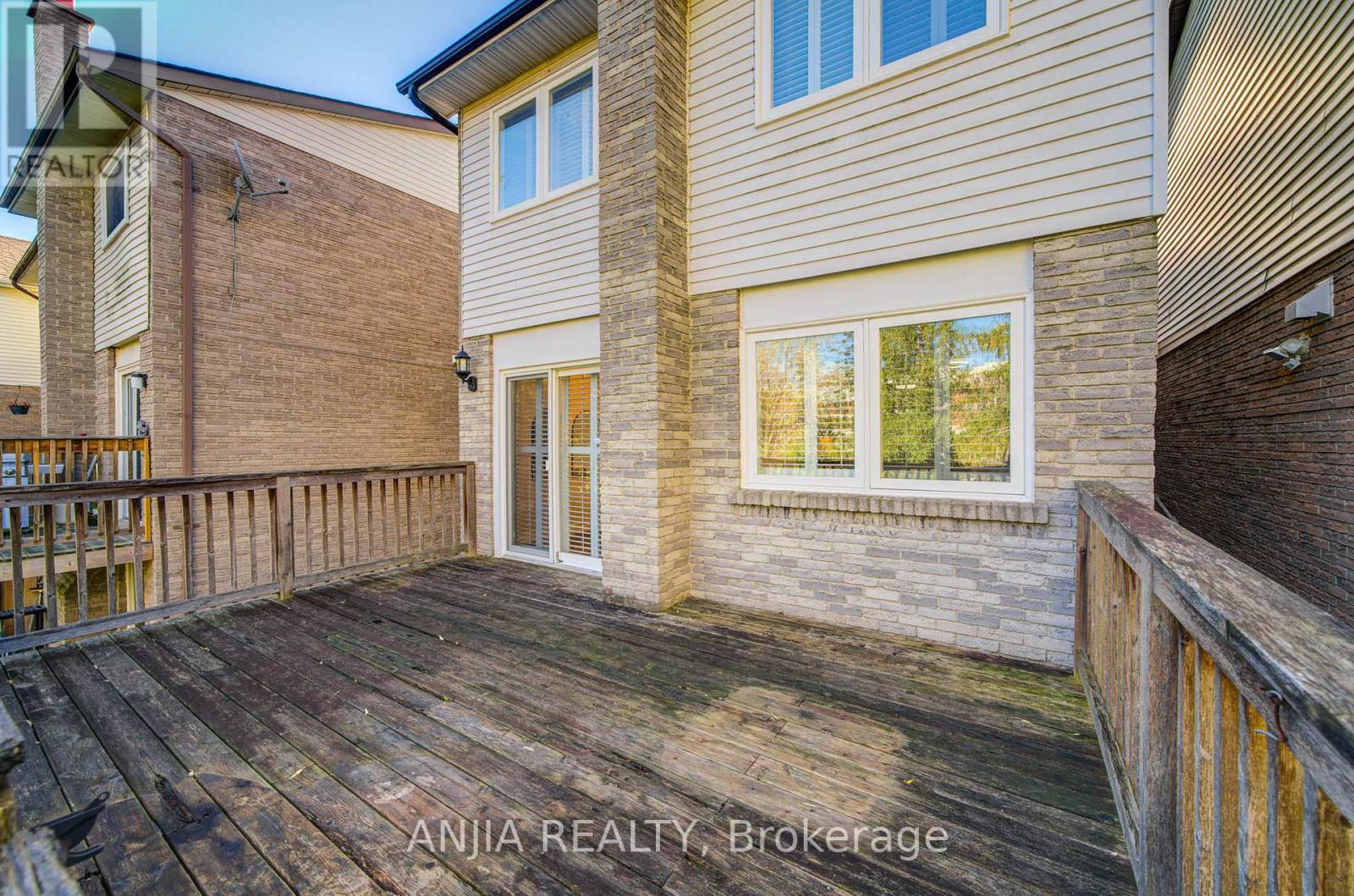 92 Baywood Court, Markham (Royal Orchard), Ontario  L3T 5W3 - Photo 47 - N12521704