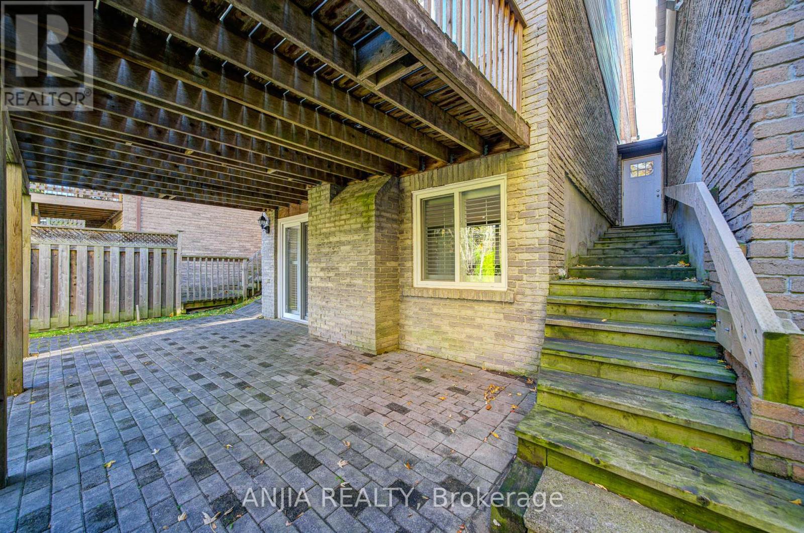 92 Baywood Court, Markham (Royal Orchard), Ontario  L3T 5W3 - Photo 50 - N12521704