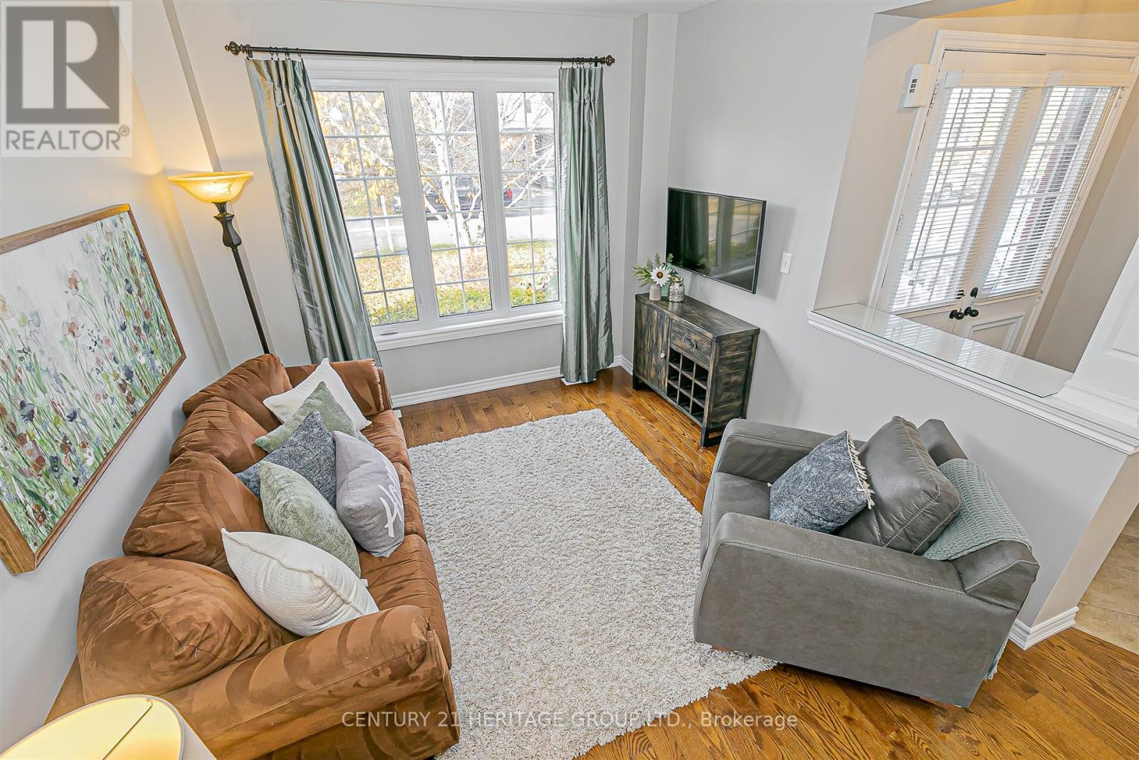 3 Cheltonwood Court, East Gwillimbury, Ontario  L0G 1M0 - Photo 5 - N12521728