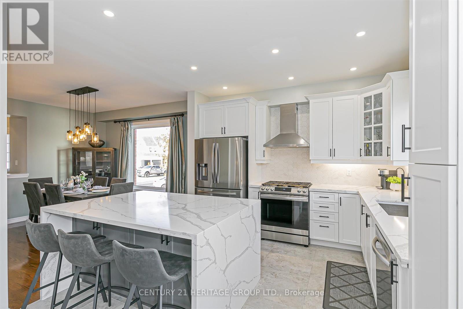 3 Cheltonwood Court, East Gwillimbury, Ontario  L0G 1M0 - Photo 7 - N12521728