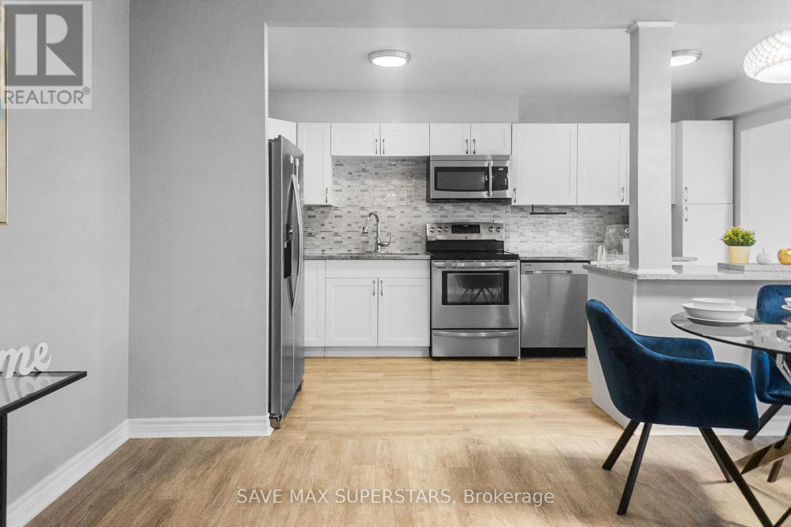 501 - 50 Baif Boulevard, Richmond Hill, Ontario  L4C 5L1 - Photo 3 - N12521788