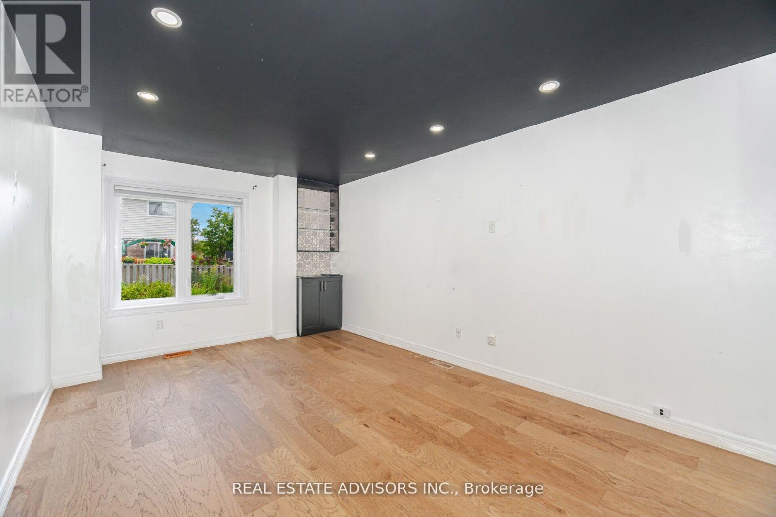 186 Ferndale Drive S, Barrie, Ontario  L4N 8A1 - Photo 14 - S12521720