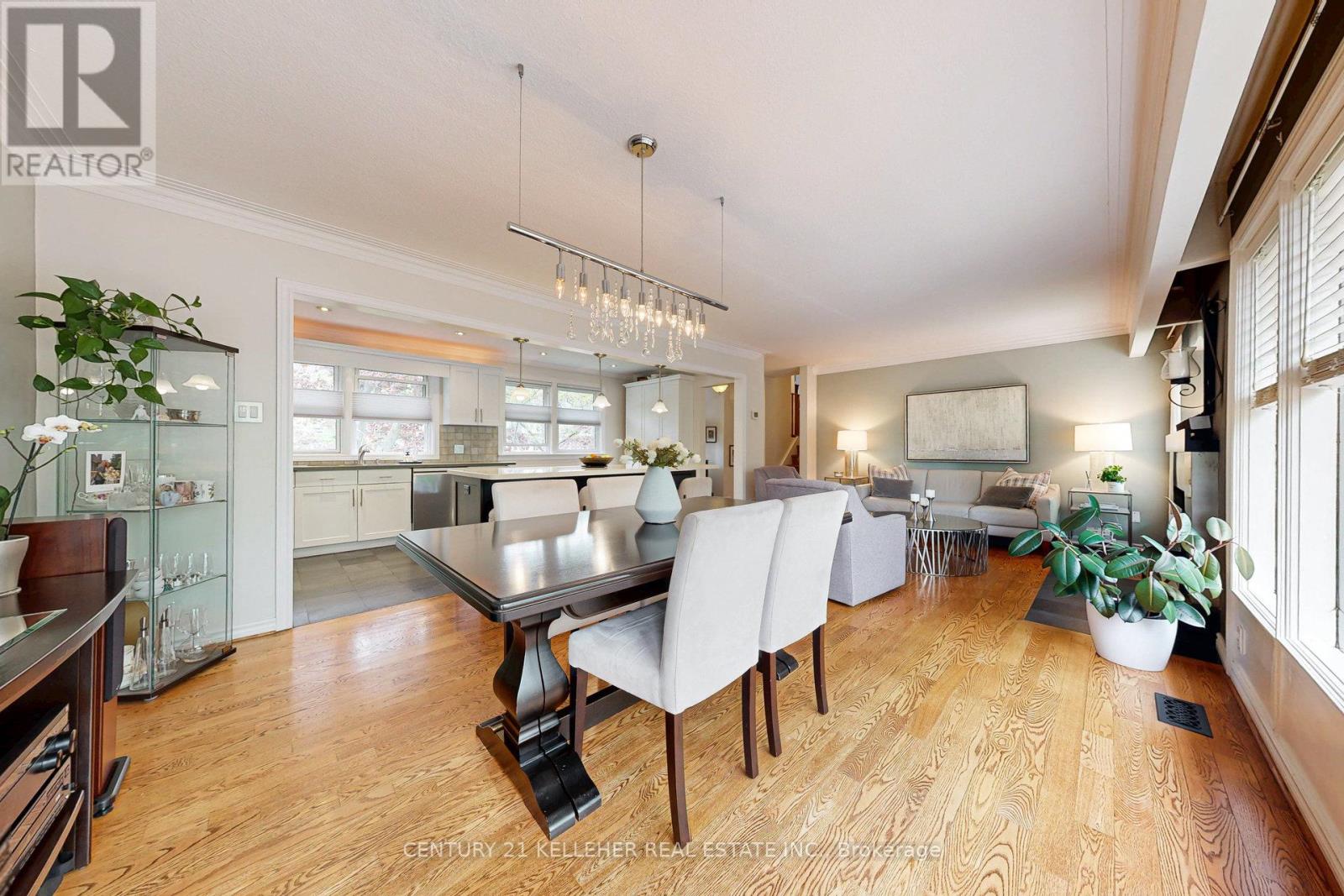 183 Westminster Drive, Oakville, Ontario  L6L 4H8 - Photo 12 - W12252150