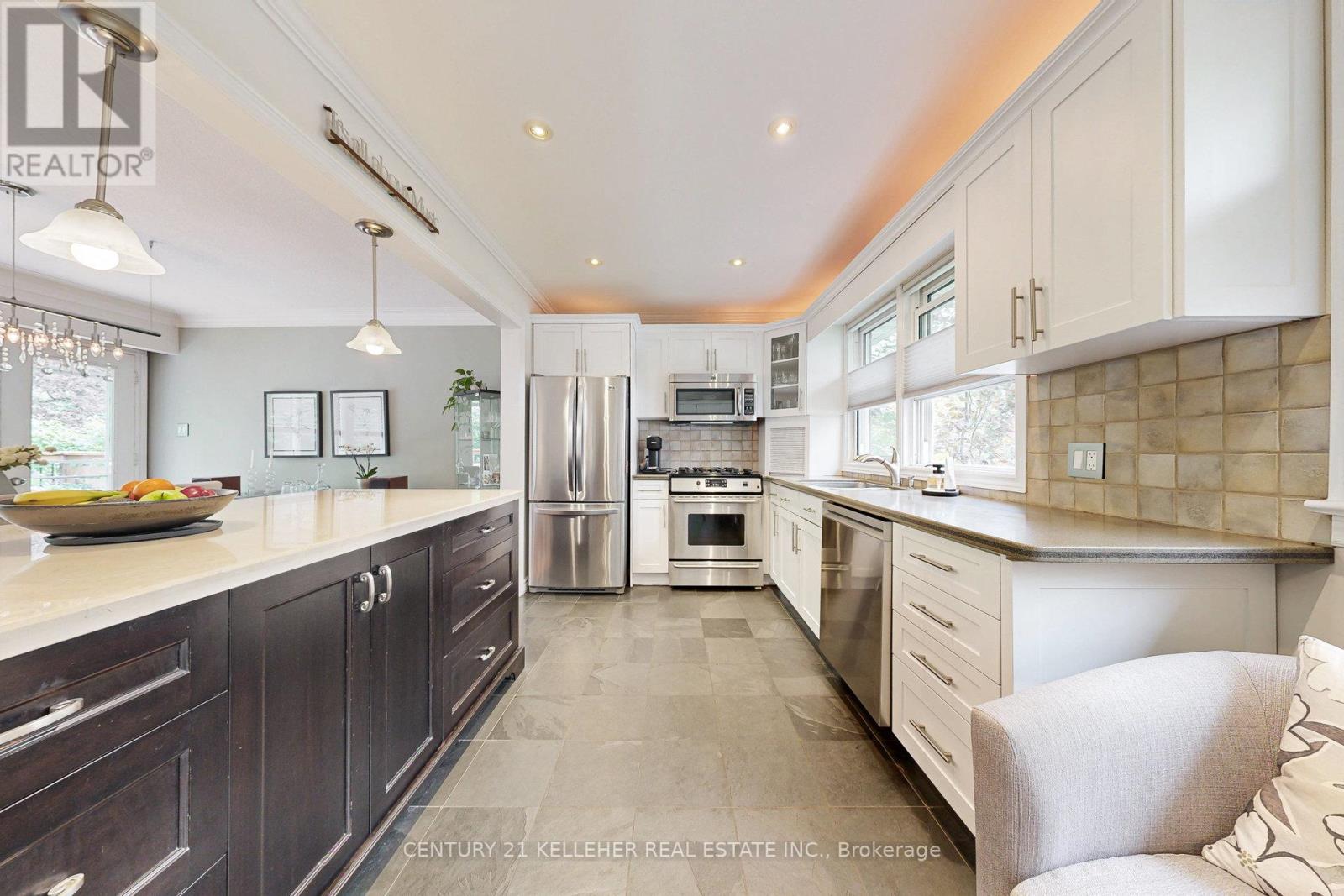 183 Westminster Drive, Oakville, Ontario  L6L 4H8 - Photo 16 - W12252150