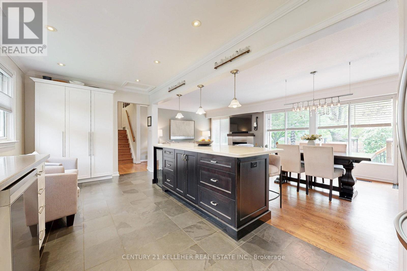 183 Westminster Drive, Oakville, Ontario  L6L 4H8 - Photo 18 - W12252150