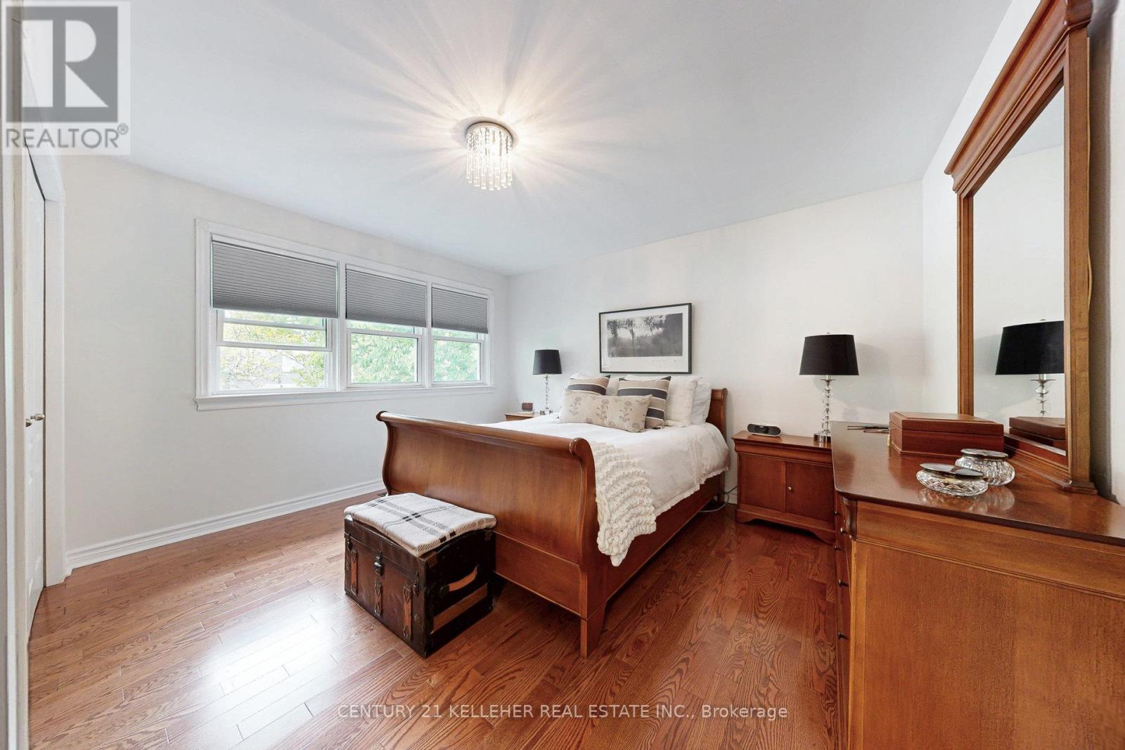 183 Westminster Drive, Oakville, Ontario  L6L 4H8 - Photo 22 - W12252150