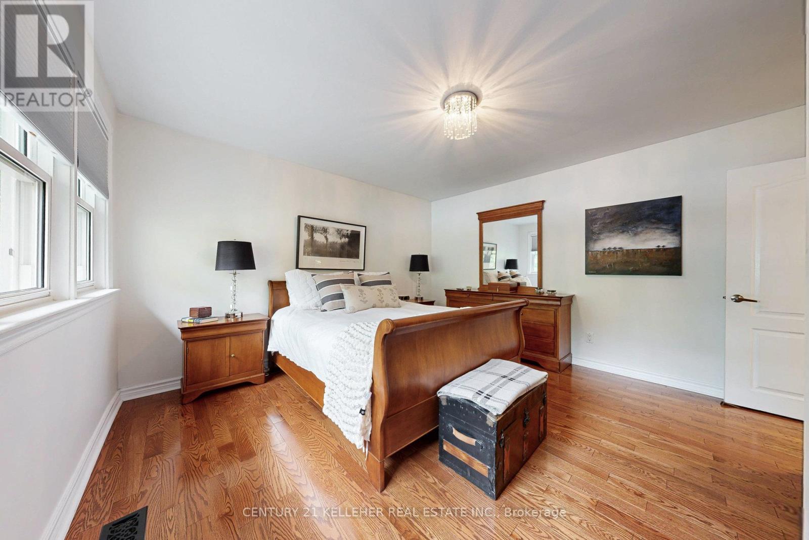 183 Westminster Drive, Oakville, Ontario  L6L 4H8 - Photo 23 - W12252150