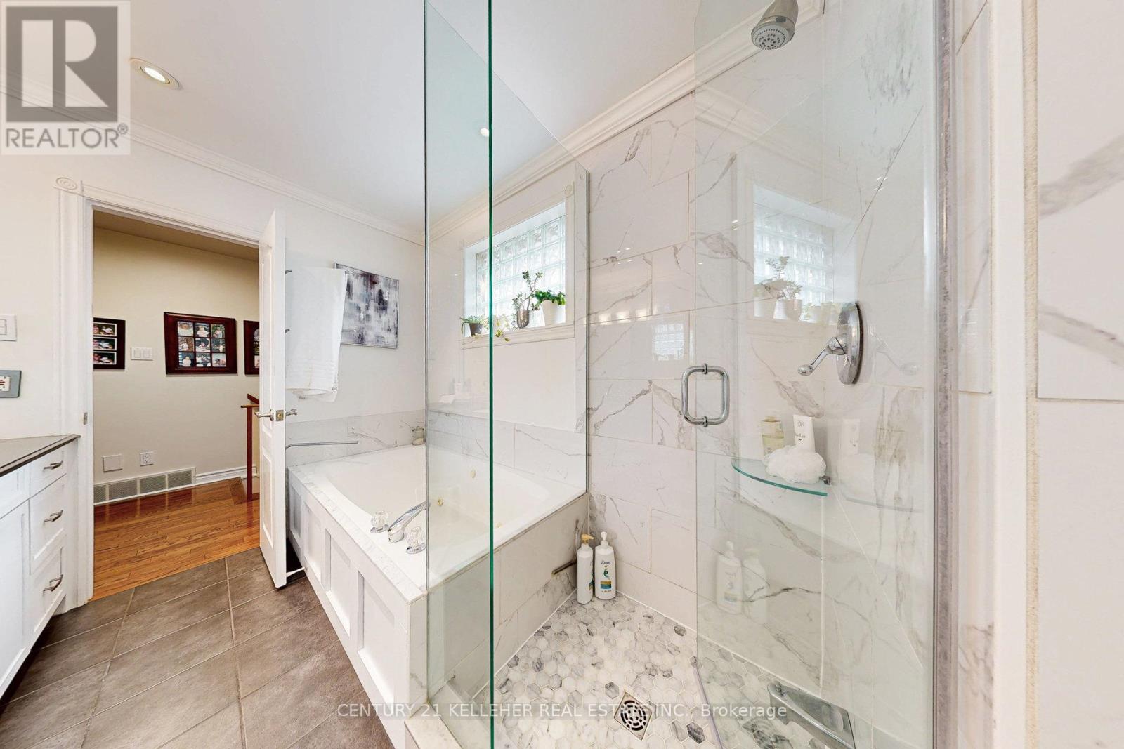 183 Westminster Drive, Oakville, Ontario  L6L 4H8 - Photo 25 - W12252150