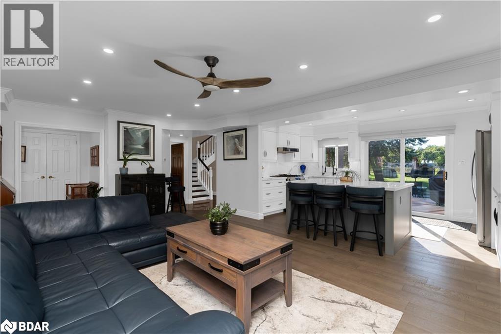 228 Bayshore Road, Innisfil, Ontario  L0L 1K0 - Photo 4 - 40786611