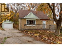 10 JANIS Court, Dundas, Ontario