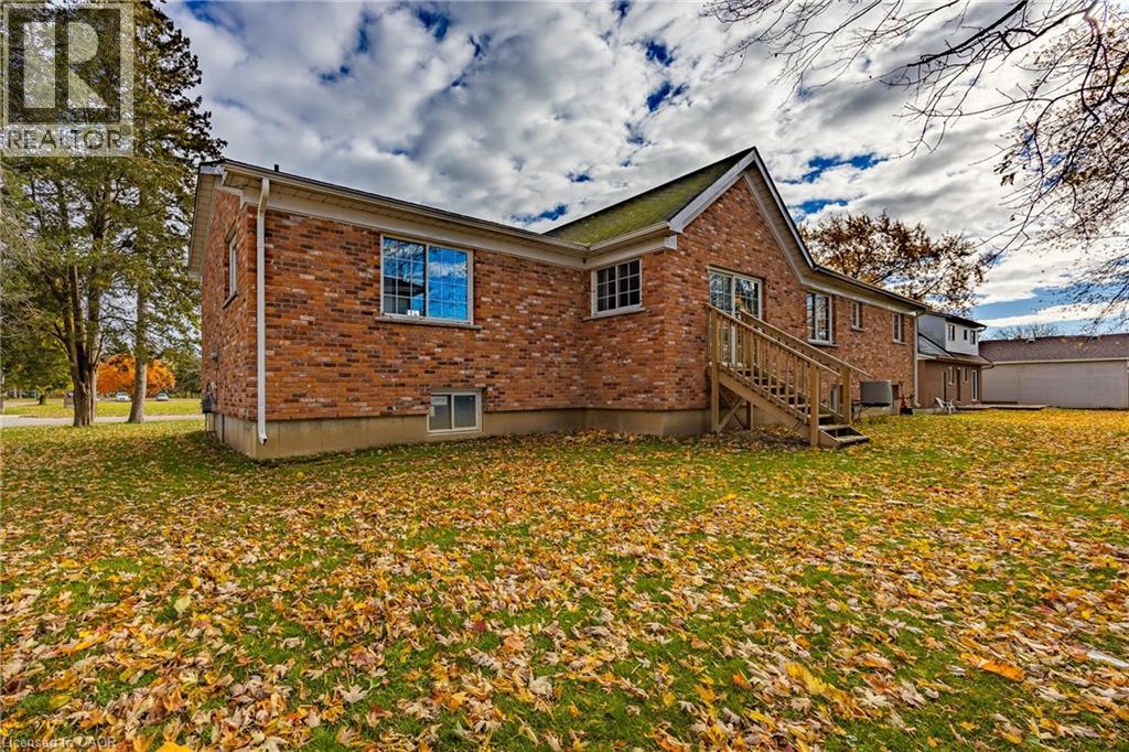 16 Chestnut Street, Port Rowan, Ontario  N0E 1M0 - Photo 30 - 40784714