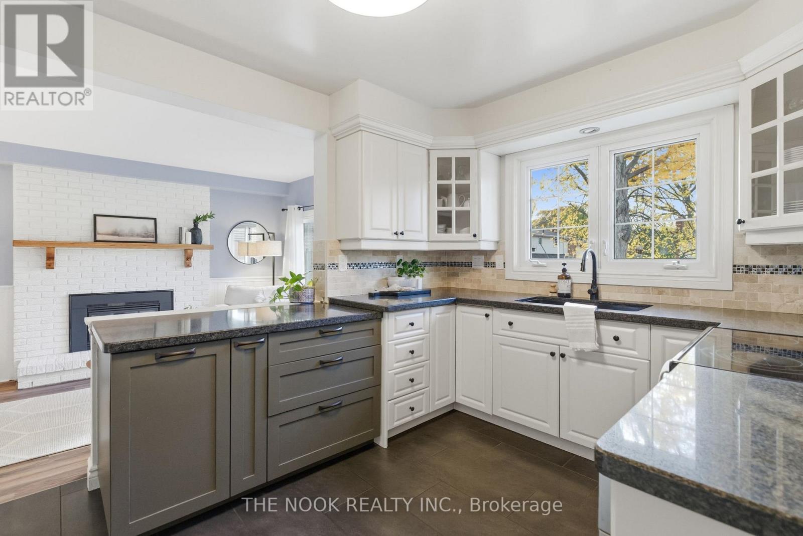 512 Athol Street, Whitby, Ontario  L1N 6L7 - Photo 14 - E12521870