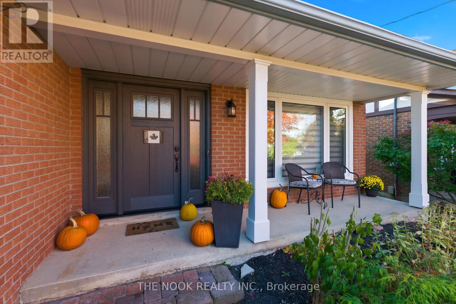 512 Athol Street, Whitby, Ontario  L1N 6L7 - Photo 3 - E12521870