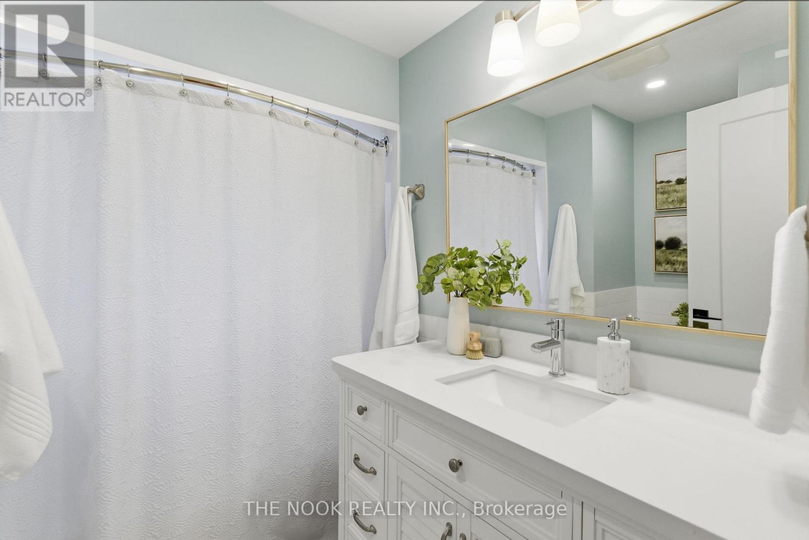 512 Athol Street, Whitby, Ontario  L1N 6L7 - Photo 36 - E12521870