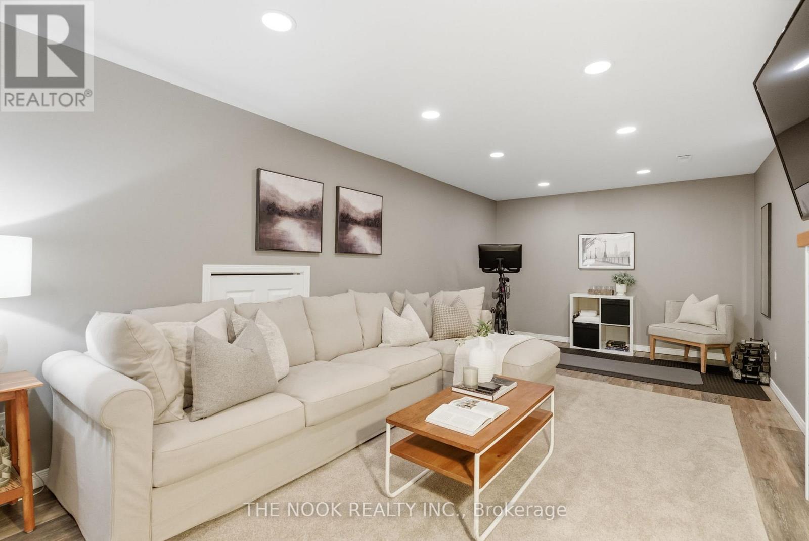 512 Athol Street, Whitby, Ontario  L1N 6L7 - Photo 39 - E12521870