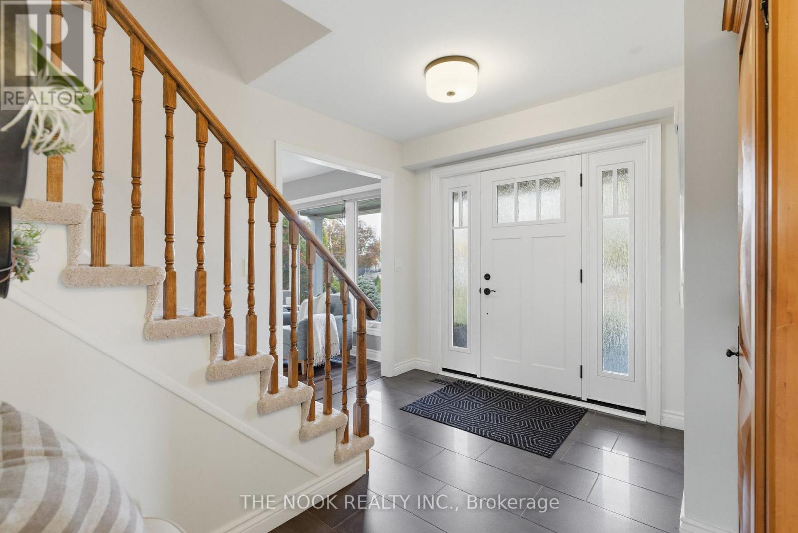 512 Athol Street, Whitby, Ontario  L1N 6L7 - Photo 4 - E12521870