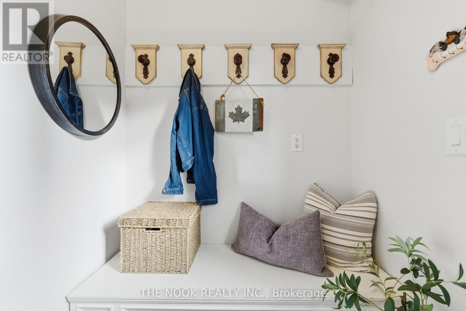 512 Athol Street, Whitby, Ontario  L1N 6L7 - Photo 6 - E12521870