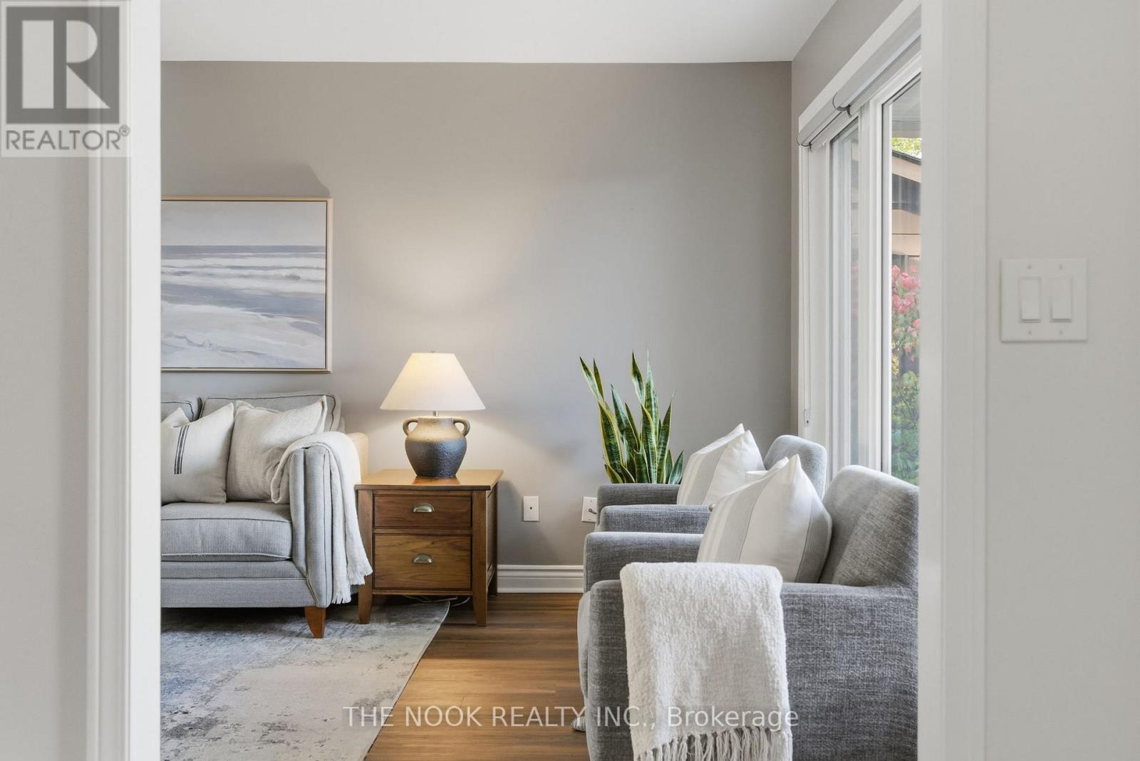 512 Athol Street, Whitby, Ontario  L1N 6L7 - Photo 8 - E12521870