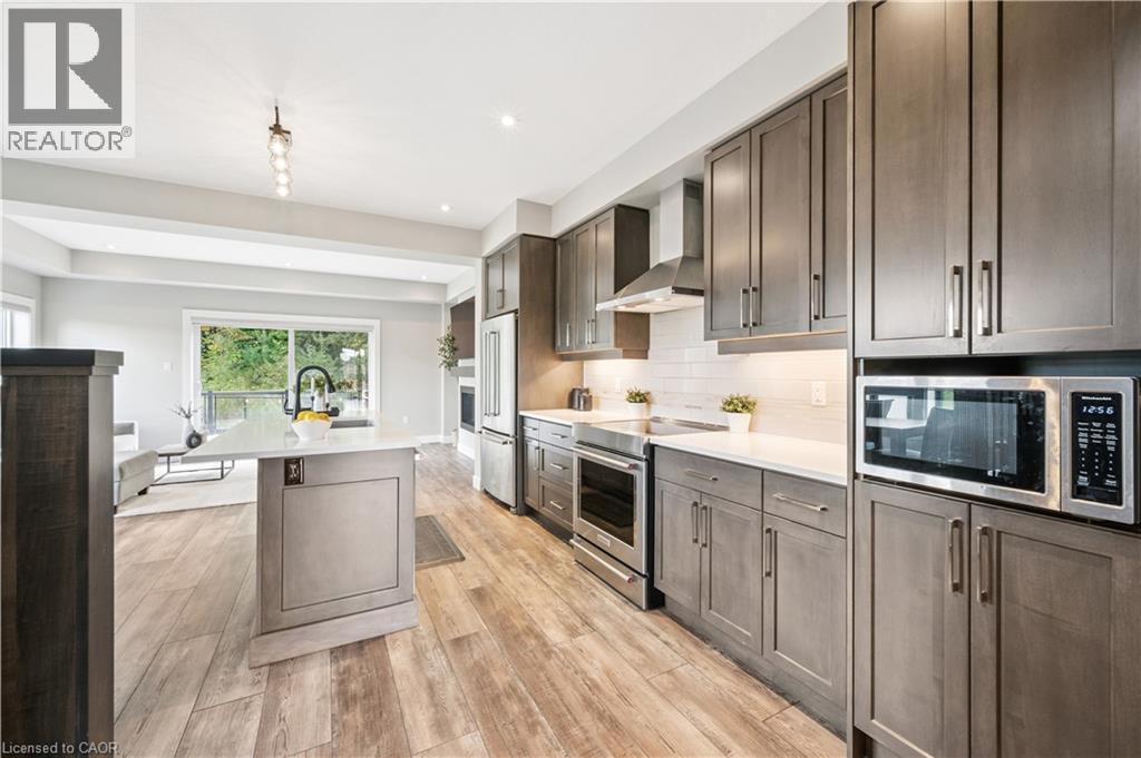 884 Robert Ferrie Drive, Kitchener, Ontario  N2R 0P2 - Photo 6 - 40779989