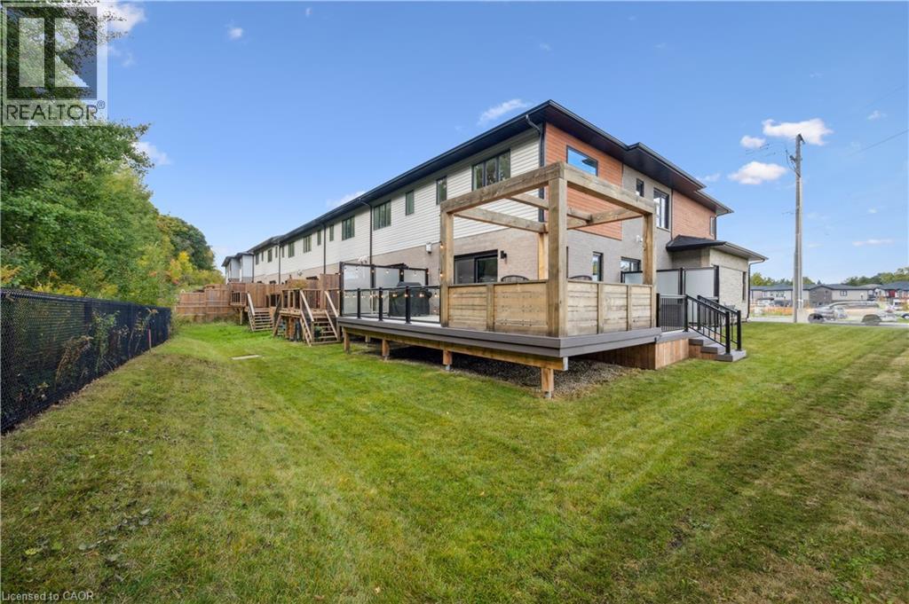 884 Robert Ferrie Drive, Kitchener, Ontario  N2R 0P2 - Photo 43 - 40779989