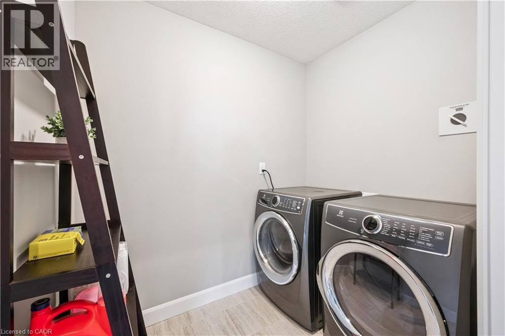 884 Robert Ferrie Drive, Kitchener, Ontario  N2R 0P2 - Photo 32 - 40779989