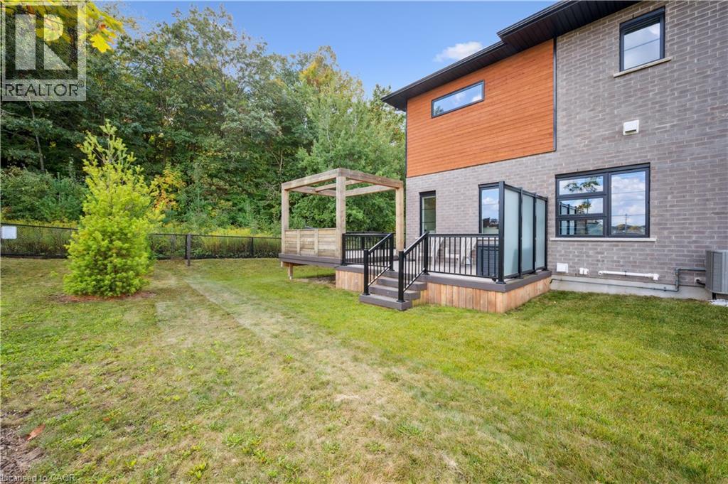 884 Robert Ferrie Drive, Kitchener, Ontario  N2R 0P2 - Photo 44 - 40779989