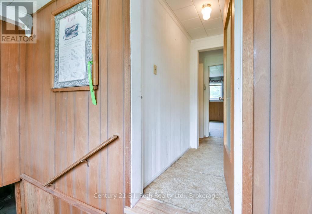 377 Barrie Road, Orillia, Ontario L3V 2S1 - Photo 13 - S12521916