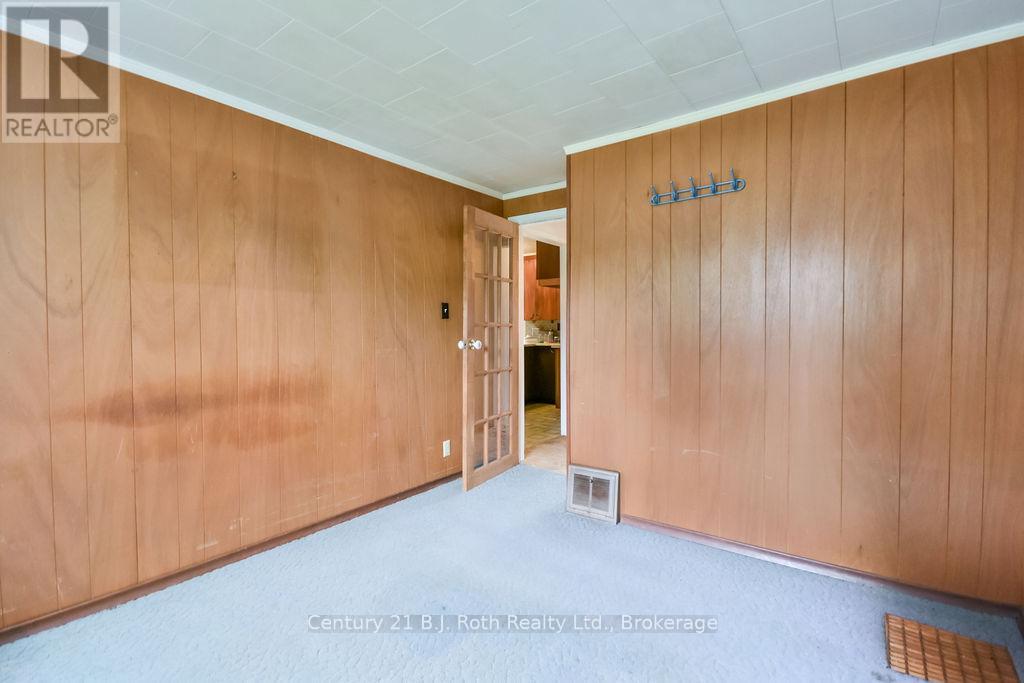 377 Barrie Road, Orillia, Ontario L3V 2S1 - Photo 16 - S12521916