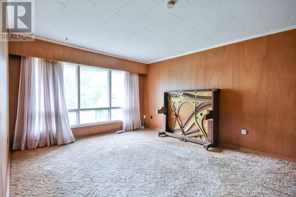 377 Barrie Road, Orillia, Ontario L3V 2S1 - Photo 5 - S12521916