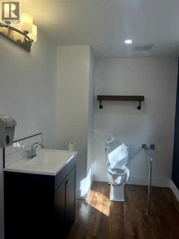 4419 55 Street, Red Deer, Alberta  T4N 2H3 - Photo 6 - A2258413