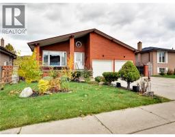 18 PAVAROTTI Court, hamilton, Ontario