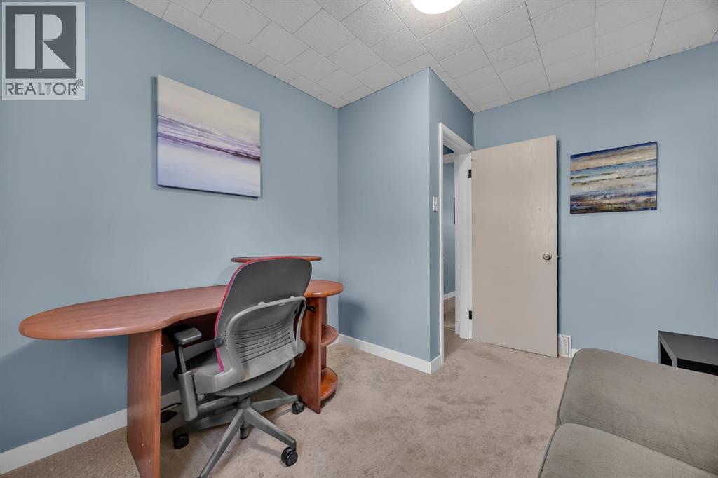 7932 36 Avenue Nw, Calgary, Alberta  T3B 1V7 - Photo 19 - A2264667