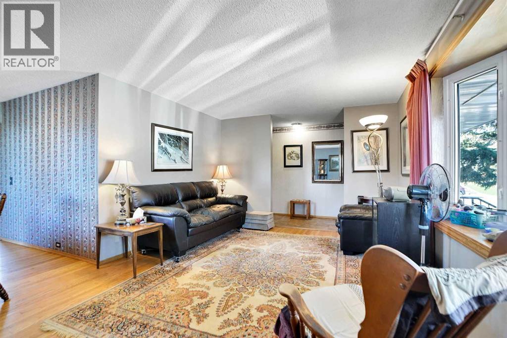 272 Sackville Drive Sw, Calgary, Alberta  T2W 0W9 - Photo 9 - A2267479