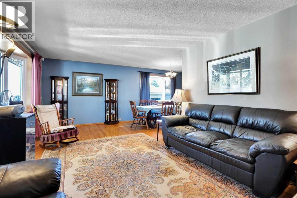 272 Sackville Drive Sw, Calgary, Alberta  T2W 0W9 - Photo 6 - A2267479