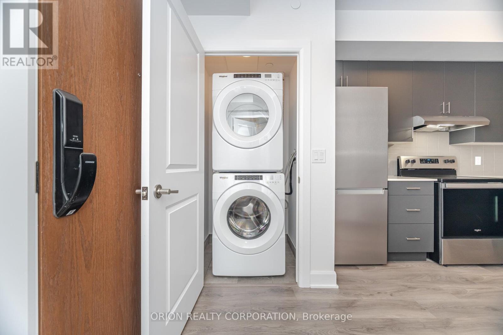 407 - 3240 William Coltson Avenue, Oakville, Ontario  L6H 8C8 - Photo 4 - W12521708