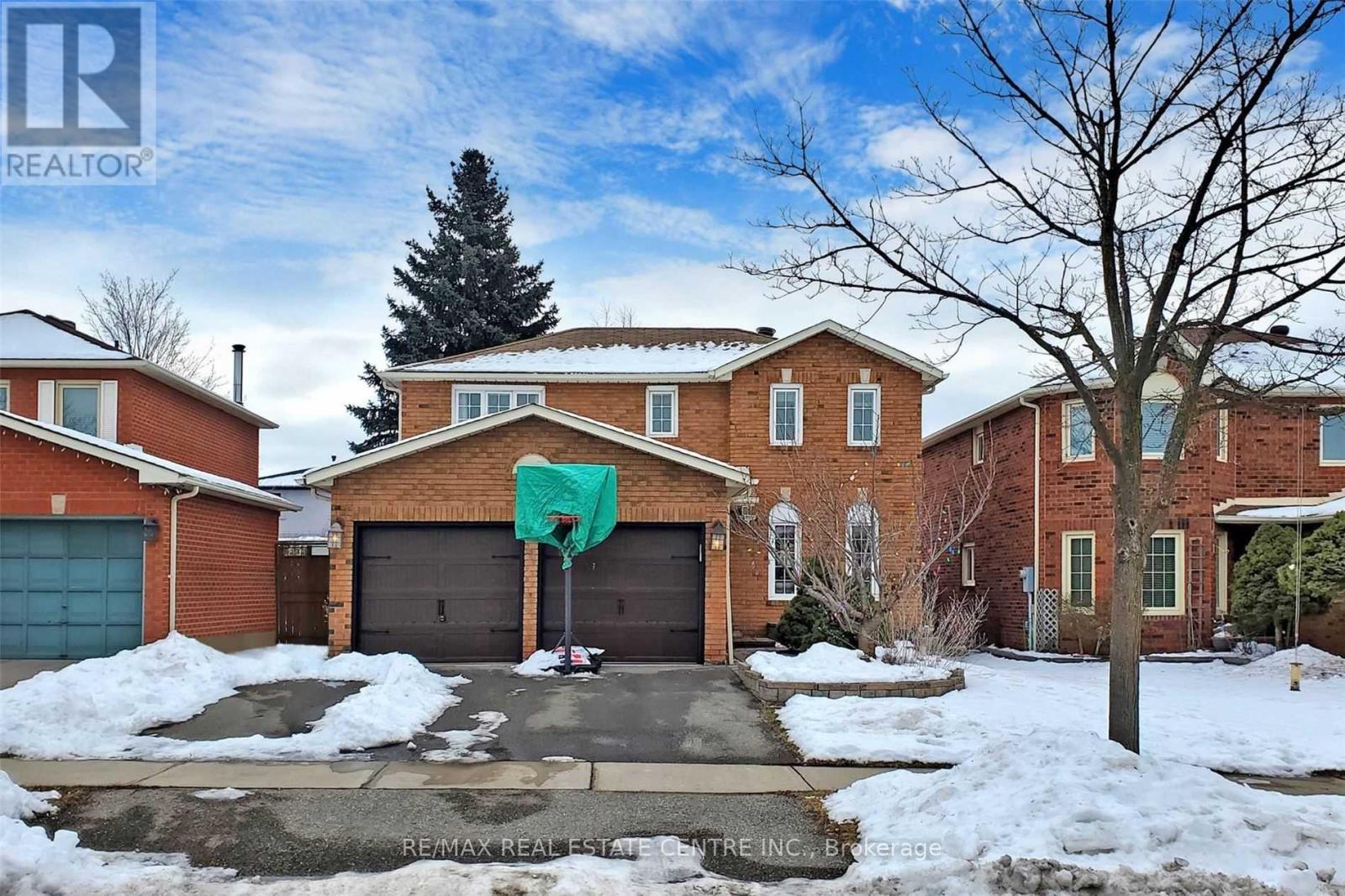 MAIN & 2ND FLOOR - 1671 MOONGATE CRESCENT, Mississauga, Ontario