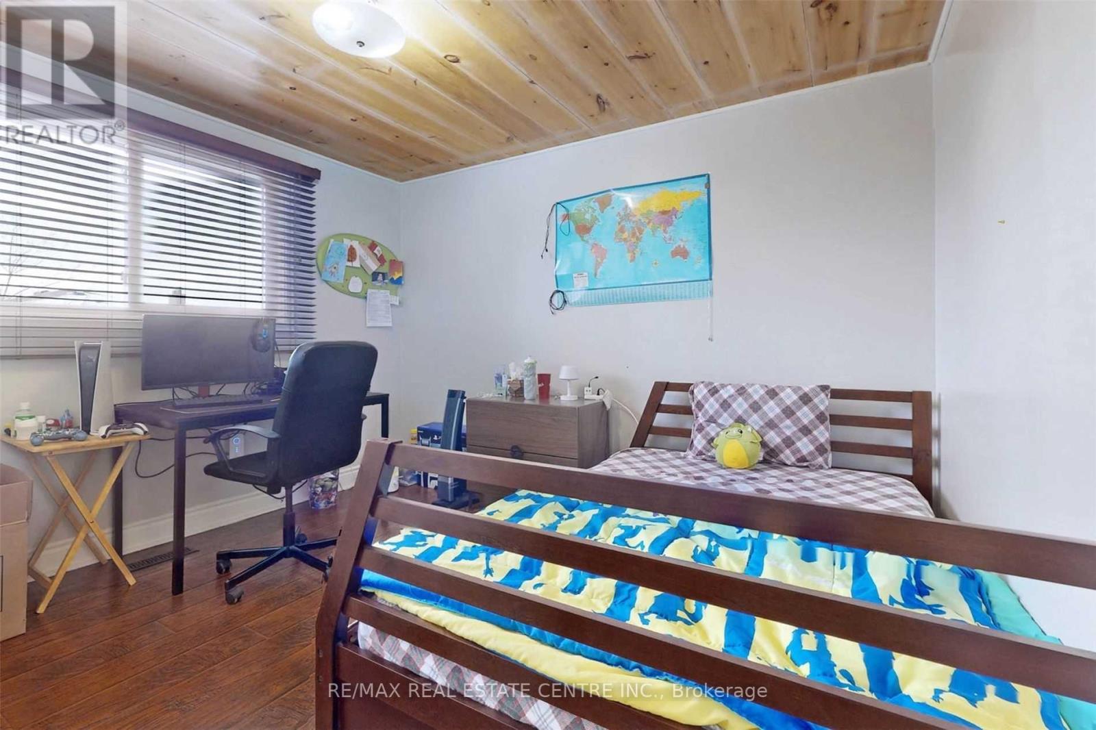 Main & 2nd Floor - 1671 Moongate Crescent, Mississauga, Ontario  L5M 4T2 - Photo 26 - W12521722