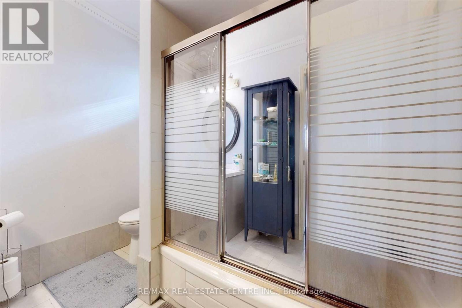 Main & 2nd Floor - 1671 Moongate Crescent, Mississauga, Ontario  L5M 4T2 - Photo 31 - W12521722