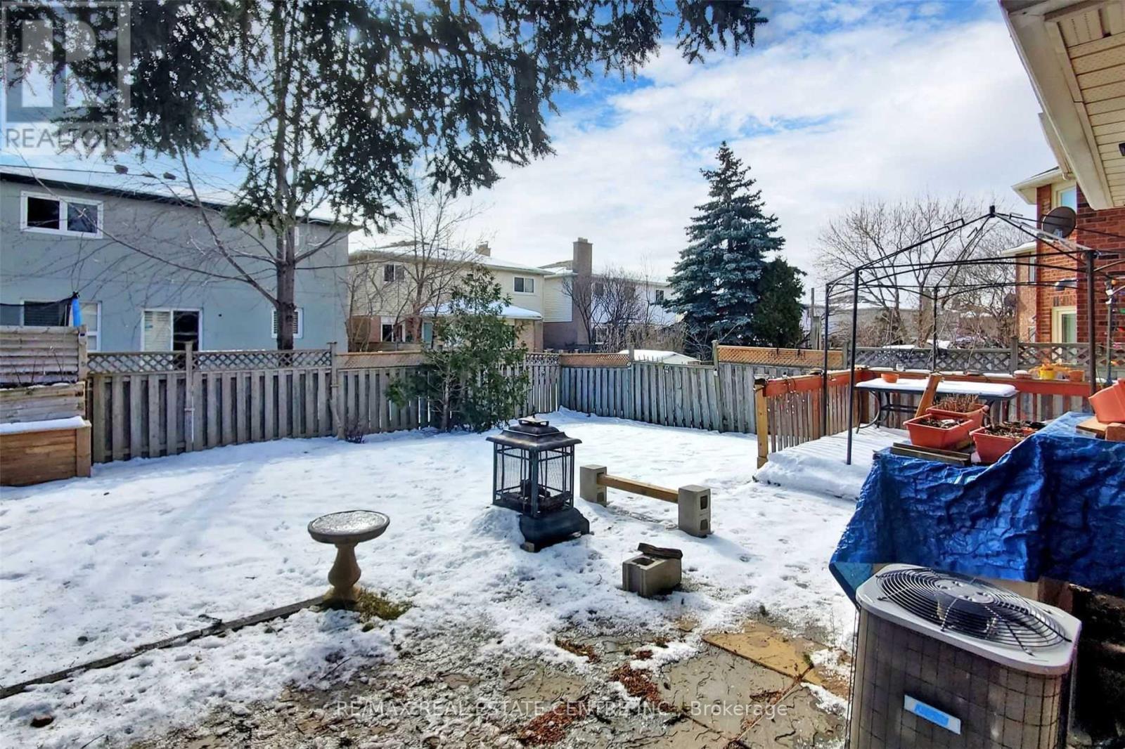 Main & 2nd Floor - 1671 Moongate Crescent, Mississauga, Ontario  L5M 4T2 - Photo 35 - W12521722