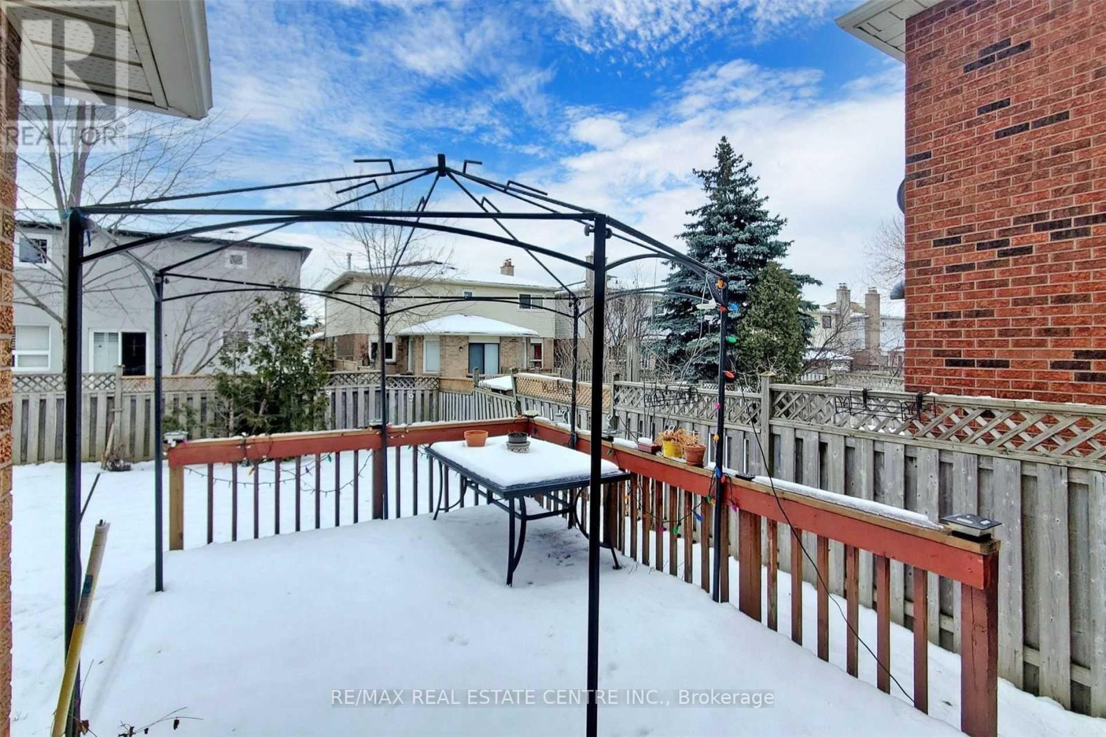 Main & 2nd Floor - 1671 Moongate Crescent, Mississauga, Ontario  L5M 4T2 - Photo 37 - W12521722