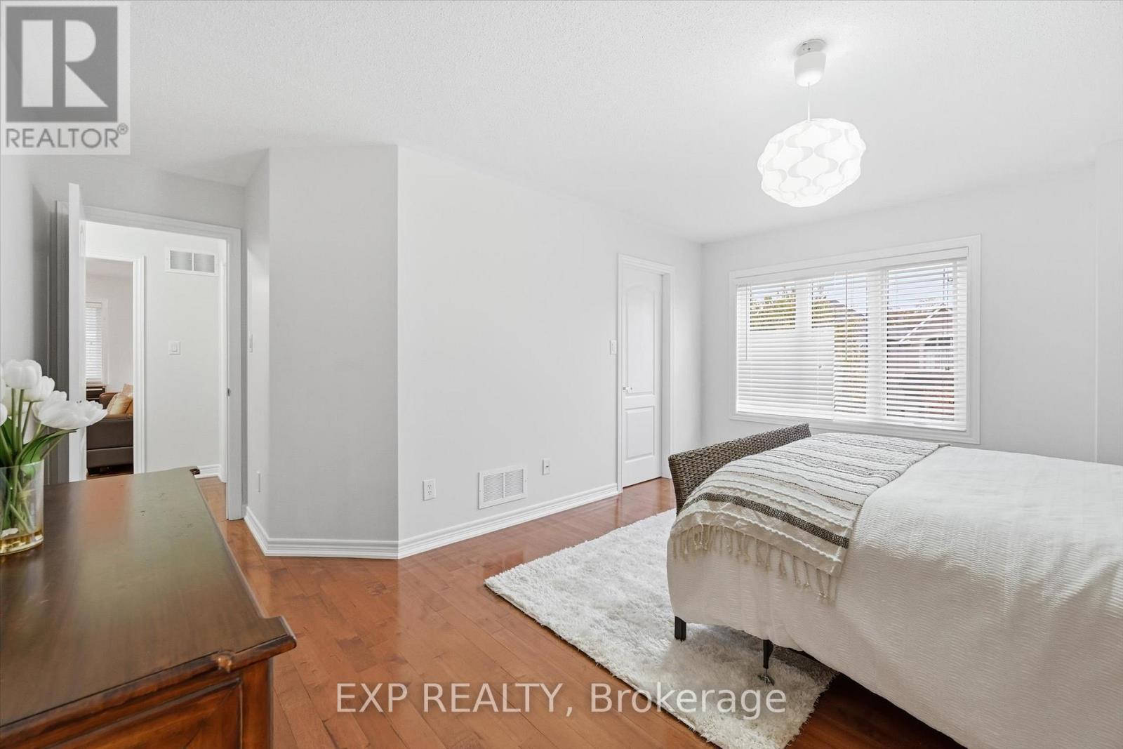 266 Admiral Drive, Oakville, Ontario  L6L 0B9 - Photo 32 - W12521740