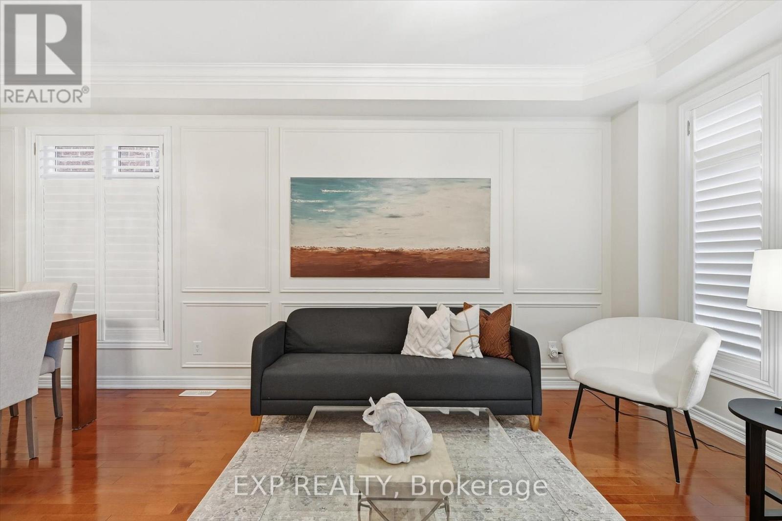 266 Admiral Drive, Oakville, Ontario  L6L 0B9 - Photo 4 - W12521740